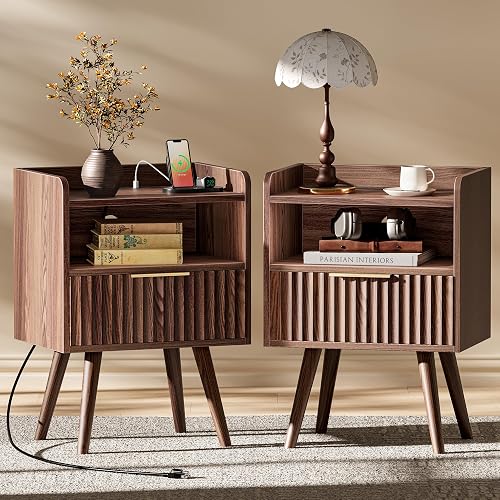 Huuger Nightstand with Charging Station, USB-C Port, Fluted Night Stan — Build quality and design details up close